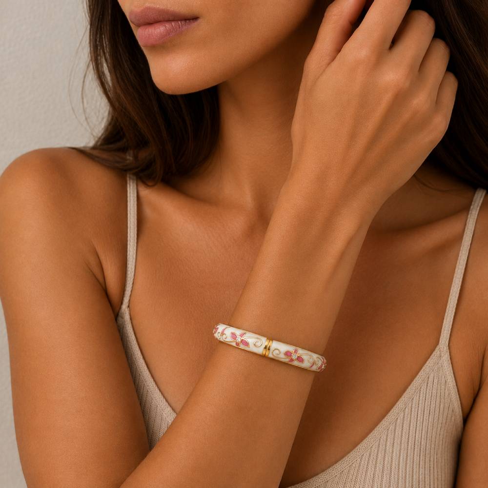 gold-enamel-floral-bangle-model