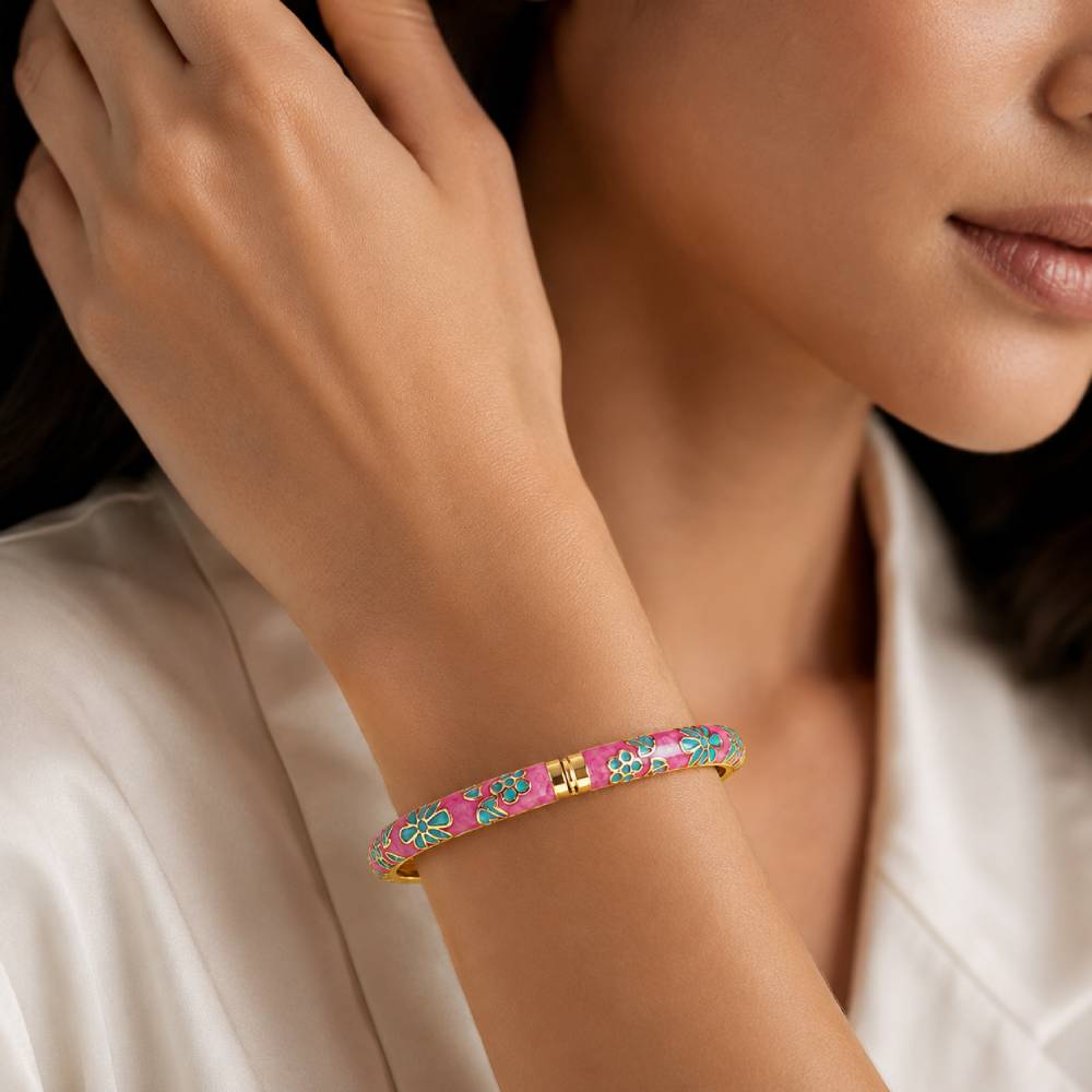 pink-enamel-floral-bangle-model