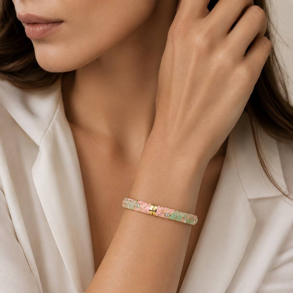 pink-pistachio-enamel-bangle-model