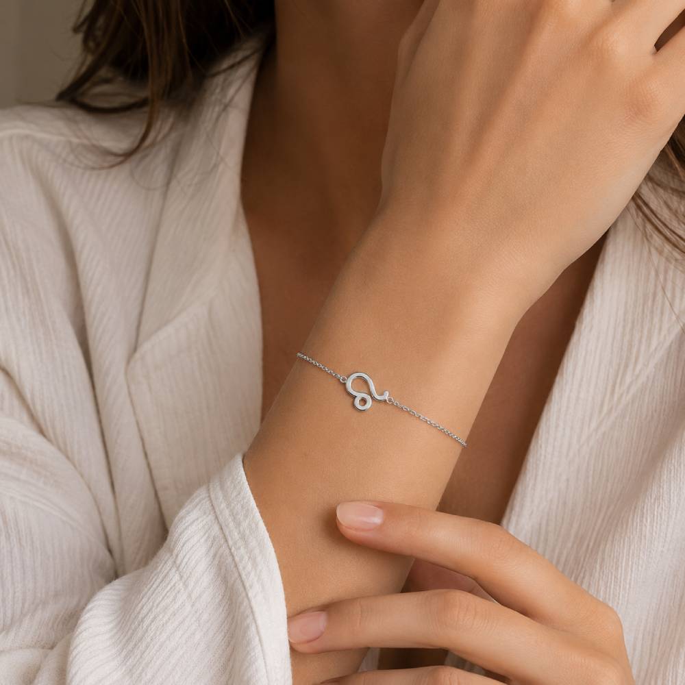 silver-stainless-steel-leo-zodiac-bracelet-model