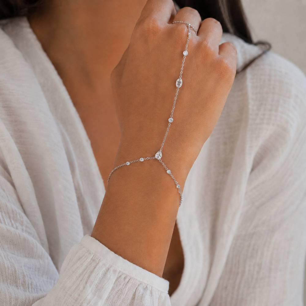 silver-hand-chain-zircon-model